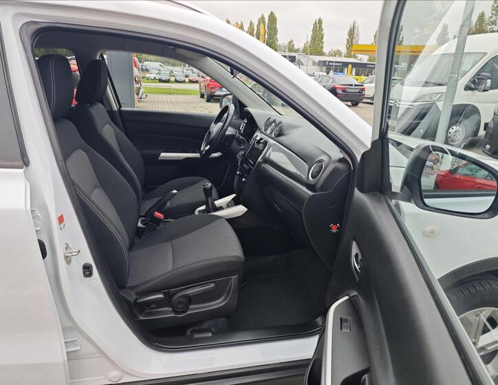 Suzuki Vitara 14