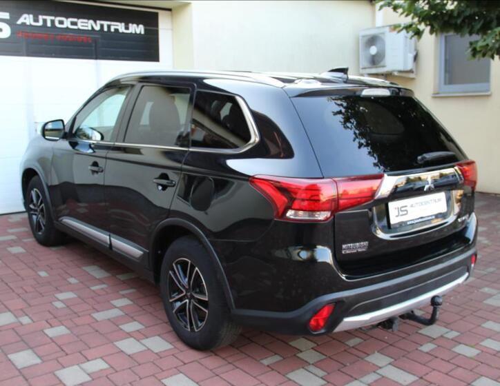 Mitsubishi Outlander 10