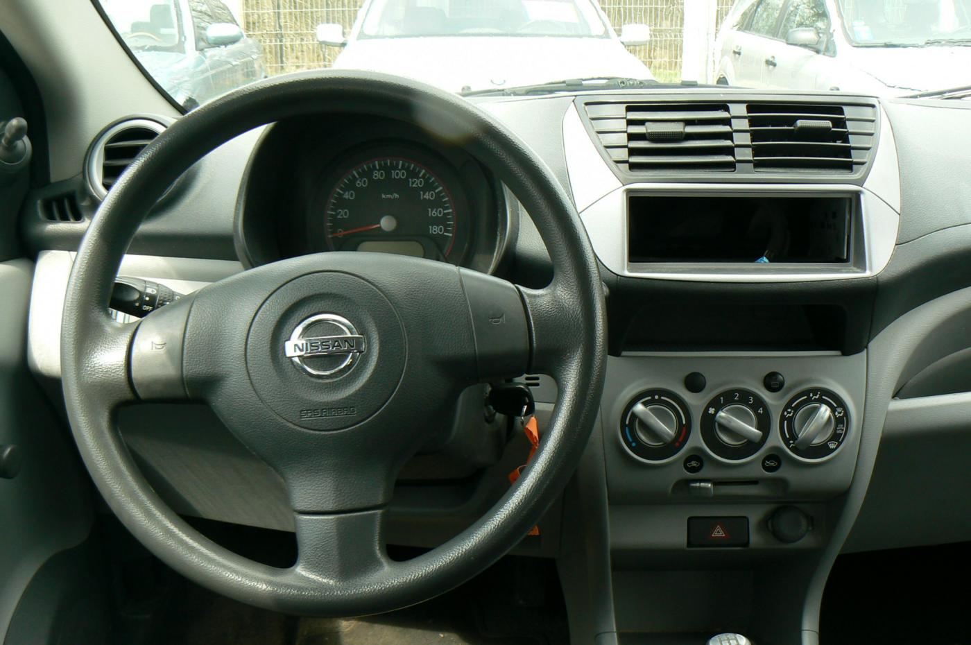 Nissan Pixo