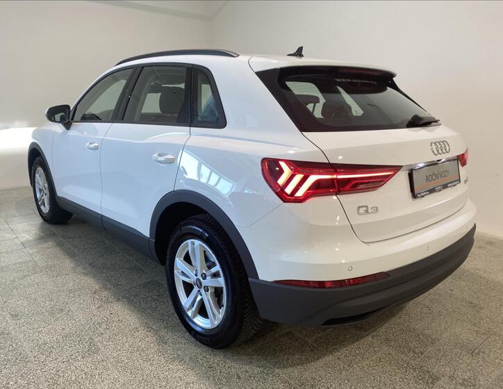 Audi Q3 20