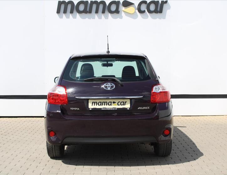 Toyota Auris 6
