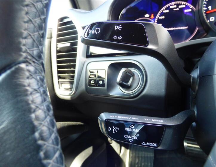 Porsche Cayenne 19