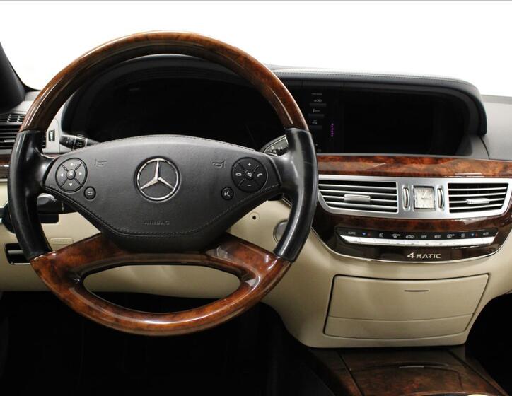 Mercedes-Benz Třídy S 30