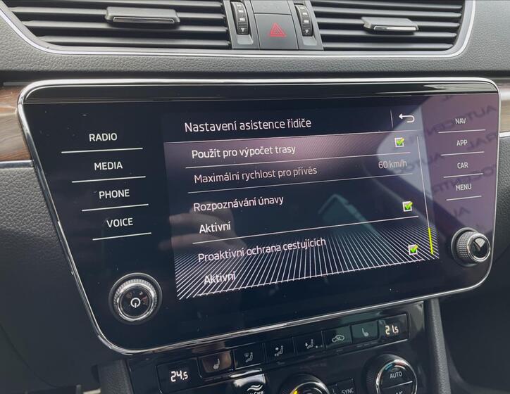 Škoda Superb 17
