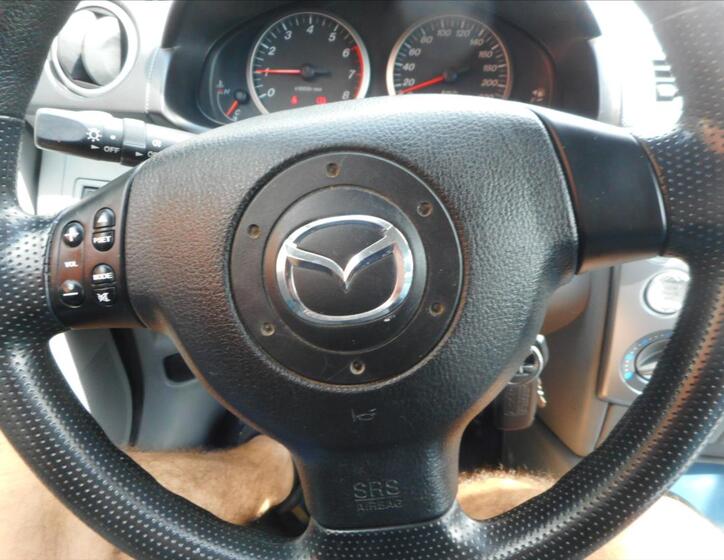 Mazda 2 11