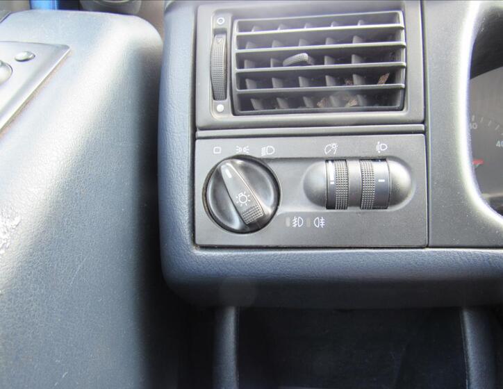 Volkswagen Caravelle 22