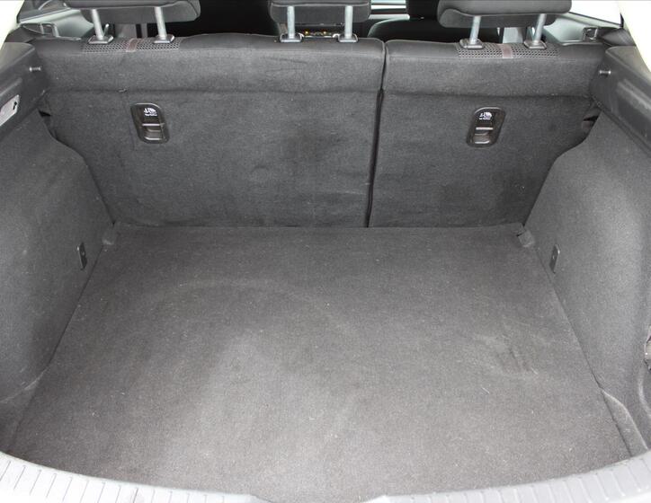 Mazda 3 12
