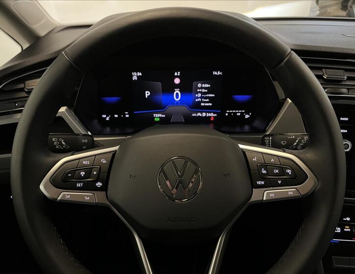 Volkswagen Touran 13