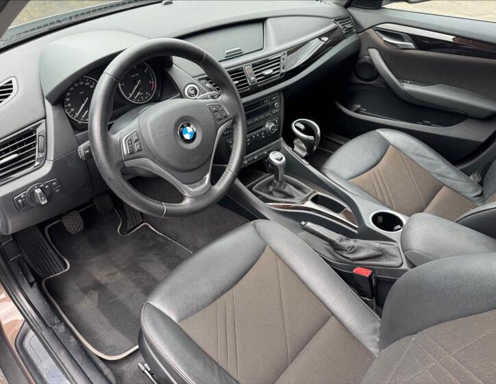 BMW X1 12