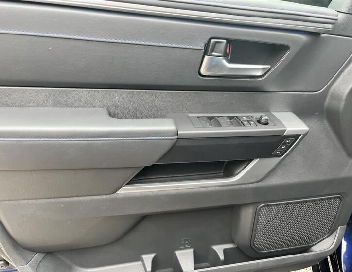 Toyota Sequoia 11