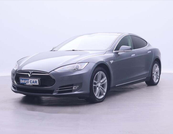 Tesla Model S 3
