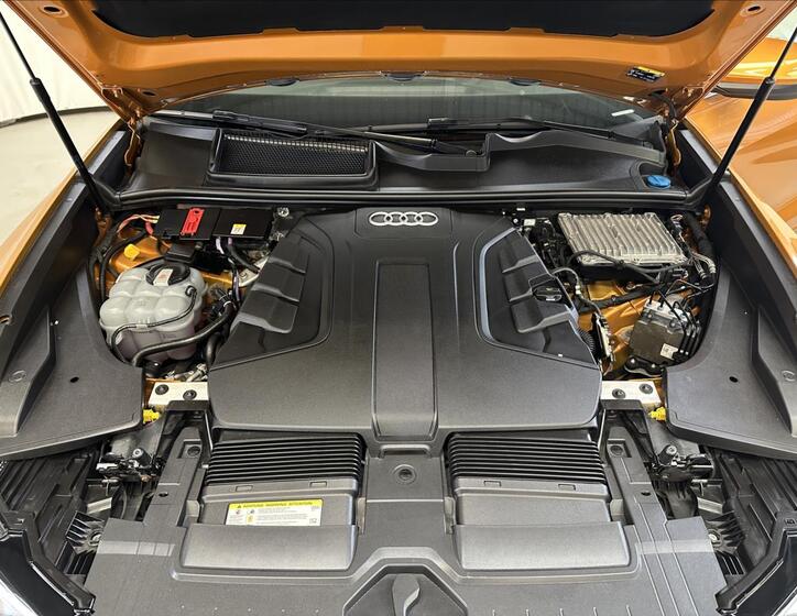 Audi Q8 34