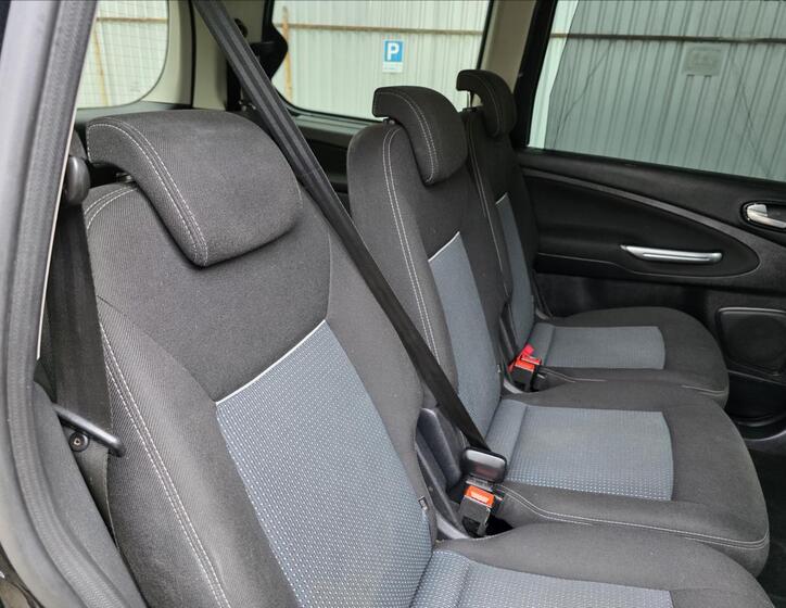Ford Galaxy 23