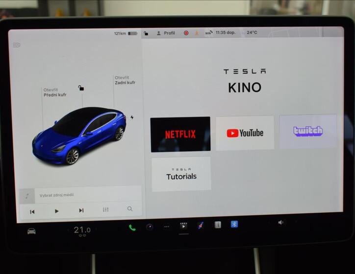 Tesla Model 3 21