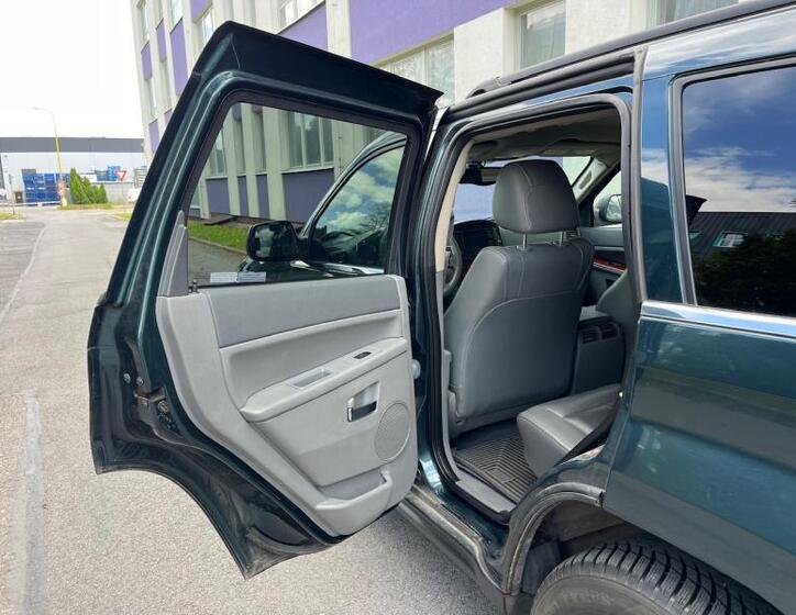 Jeep Grand Cherokee 14