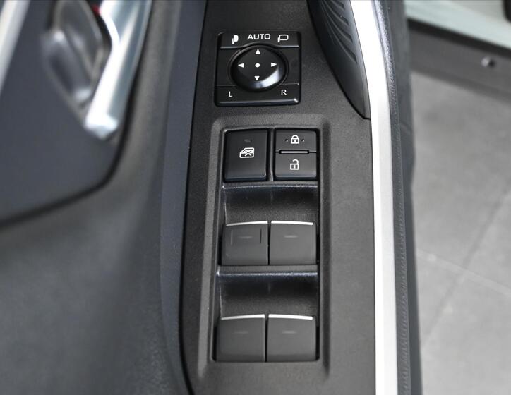 Toyota RAV4 26