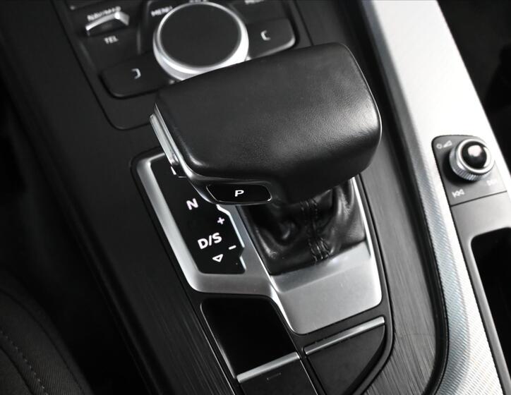 Audi A4 24