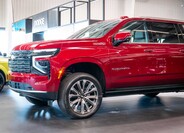 Chevrolet Suburban 16