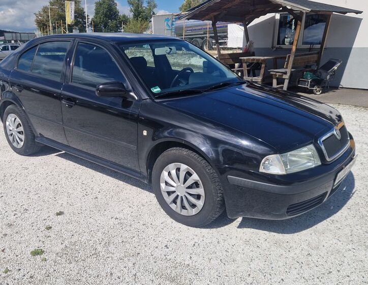 Škoda Octavia 1