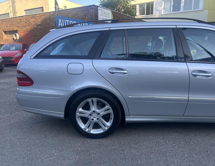 Mercedes-Benz Třídy E 22