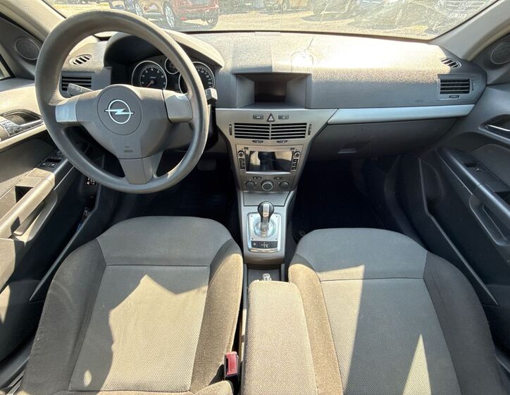 Opel Astra 9