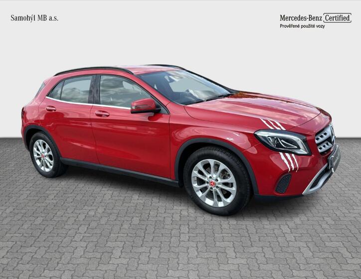 Mercedes-Benz GLA 7