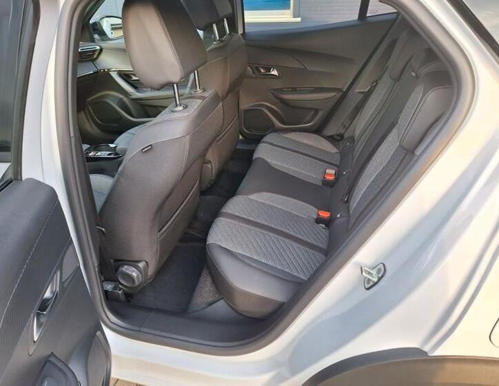 Peugeot 2008 11