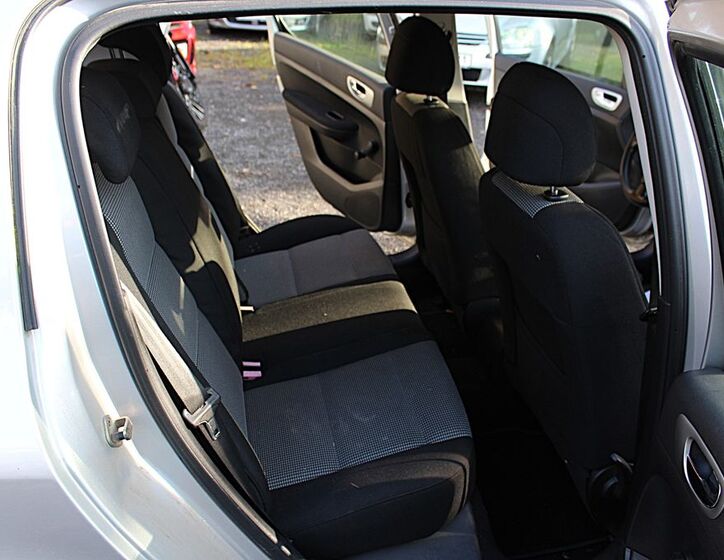 Peugeot 307 13