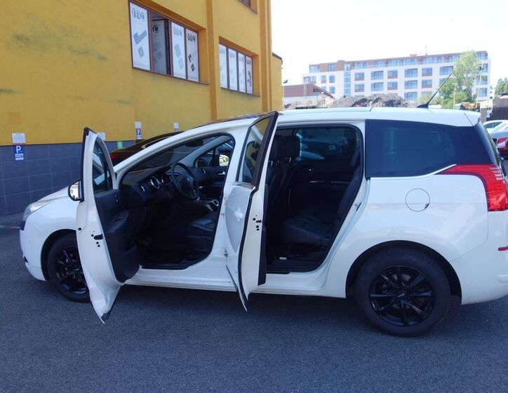 Peugeot 5008 13