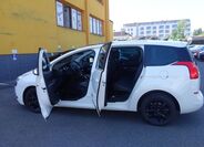 Peugeot 5008 13