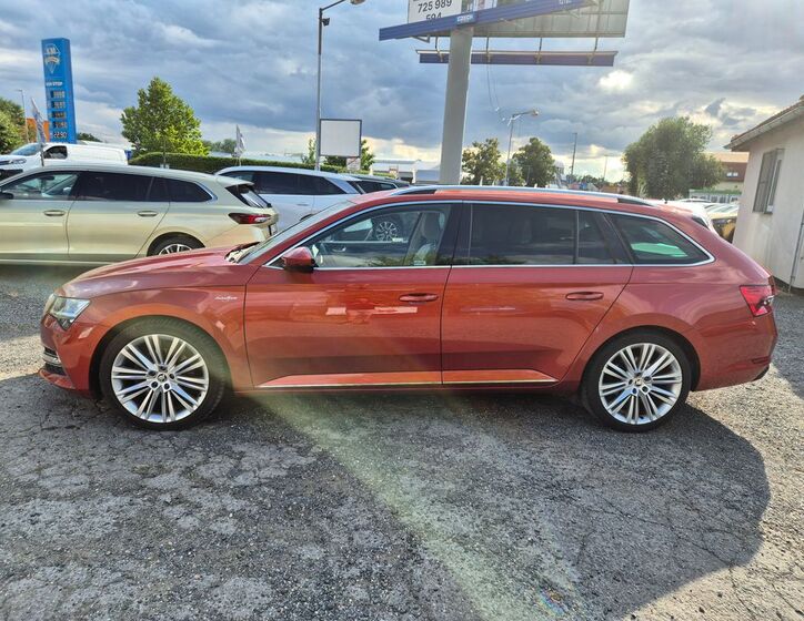 Škoda Superb 8