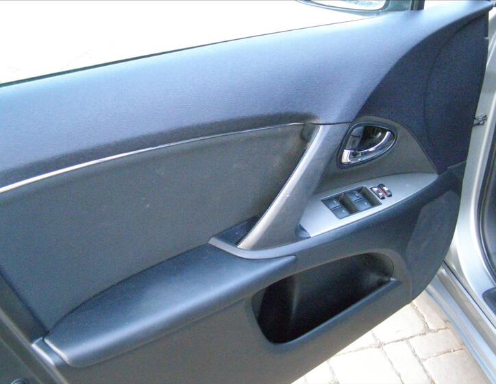 Toyota Avensis 13