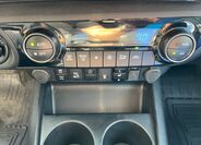 Toyota Hilux 24