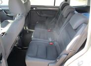 Volkswagen Touran 8
