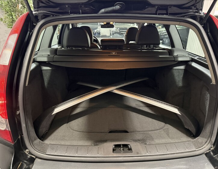 Volvo V50 19