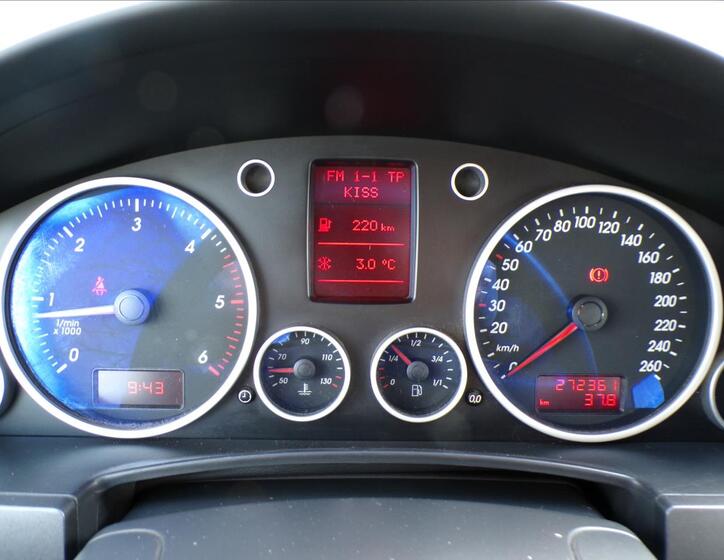 Volkswagen Touareg 8