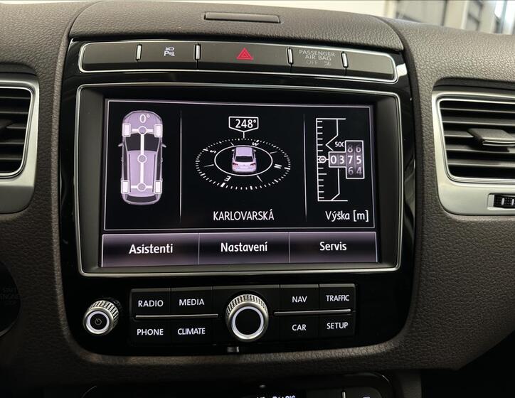 Volkswagen Touareg 8