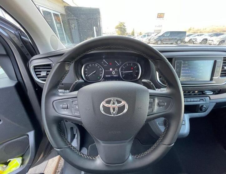 Toyota ProAce Verso 18