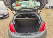 Peugeot 208 5