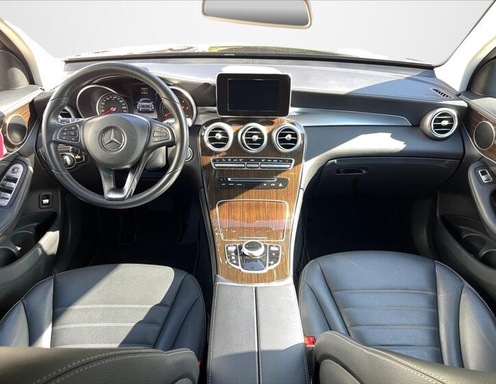 Mercedes-Benz GLC 10