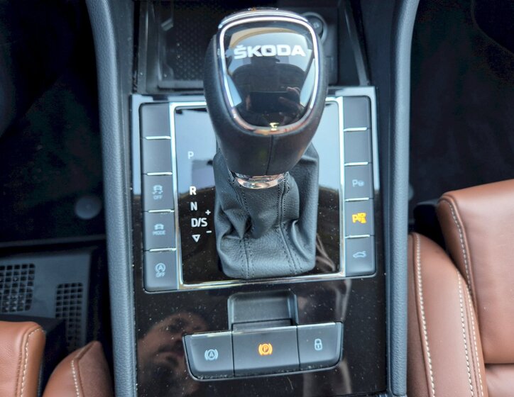 Škoda Superb 15
