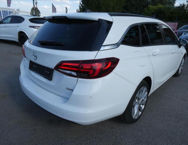 Opel Astra 10