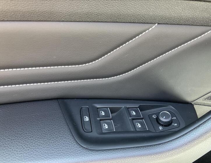 Volkswagen Passat 10