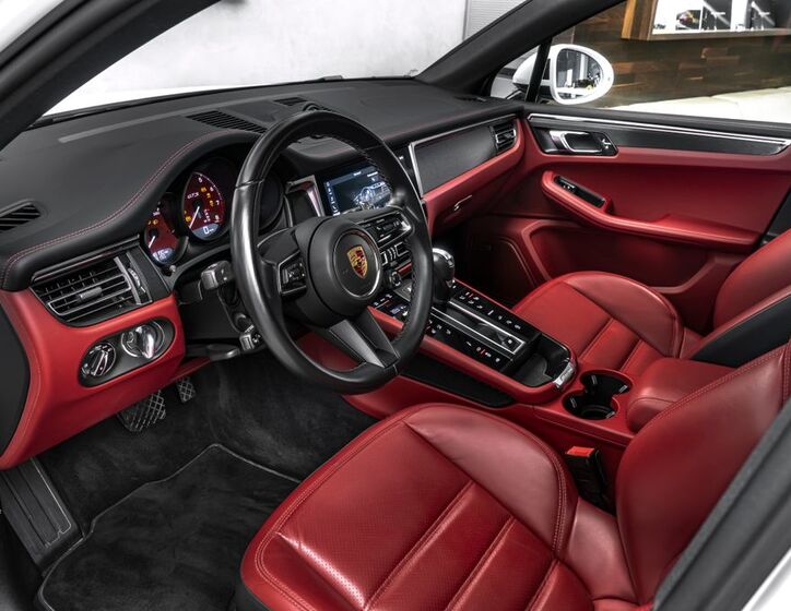 Porsche Macan 13