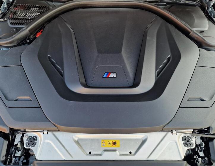 BMW i4 44