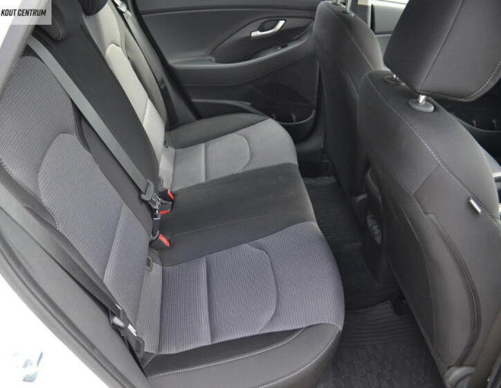 Hyundai i30 14