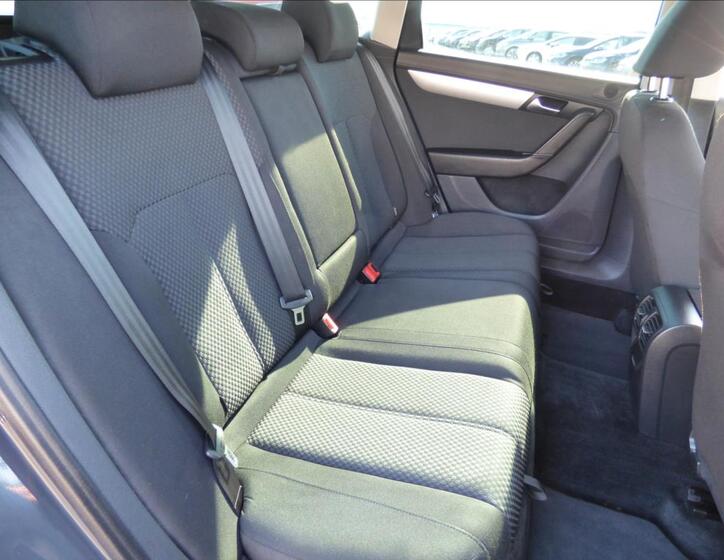 Volkswagen Passat 47