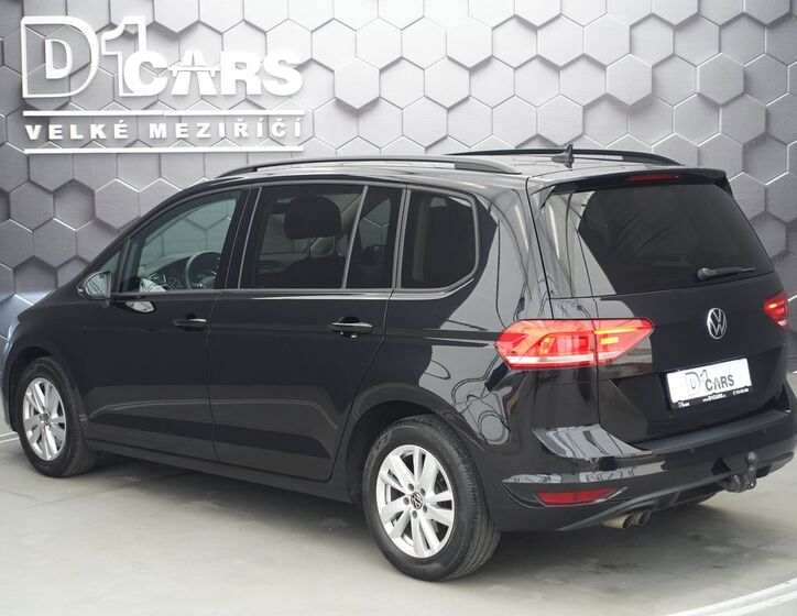 Volkswagen Touran 5
