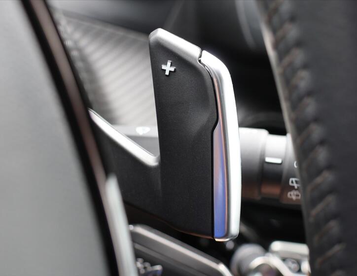 Peugeot 208 25