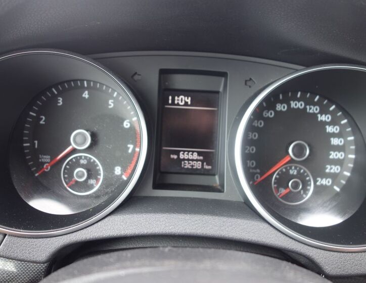 Volkswagen Golf 27